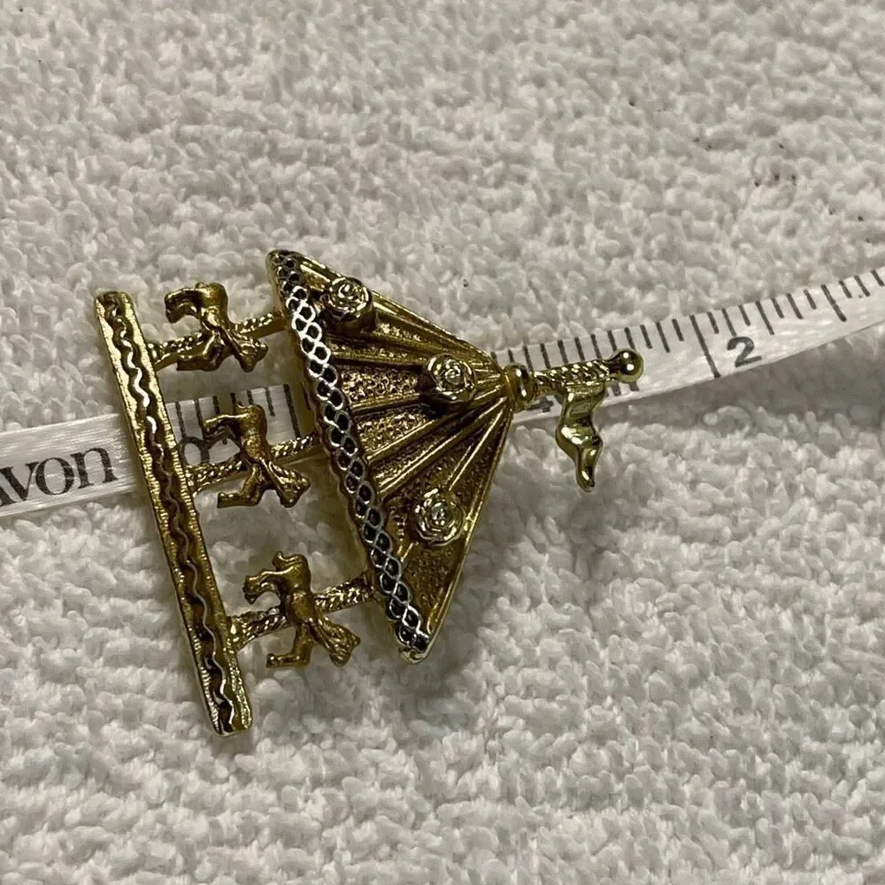 Vintage Carousel ornate gold tone large minamal wear